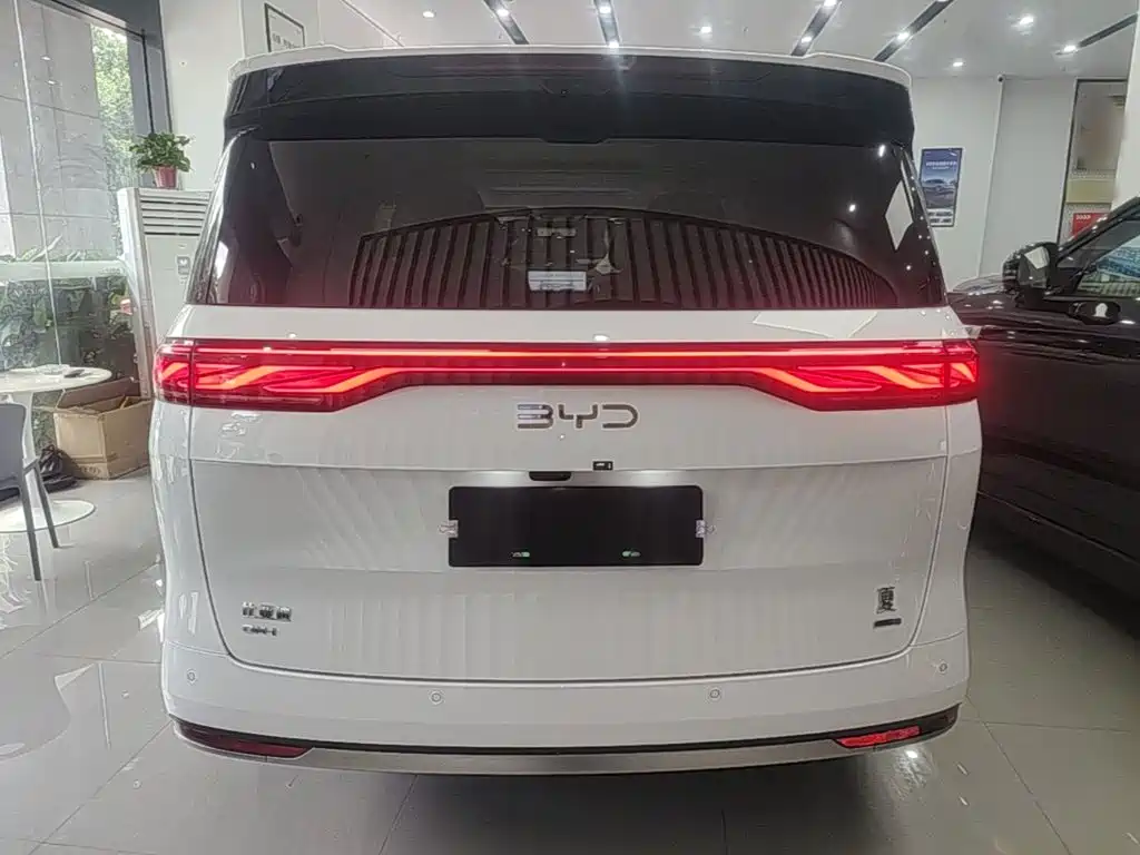 Xia (Summer) 2025 DM-i 1.5T 180km transcendent type купить на сайте DeffCars