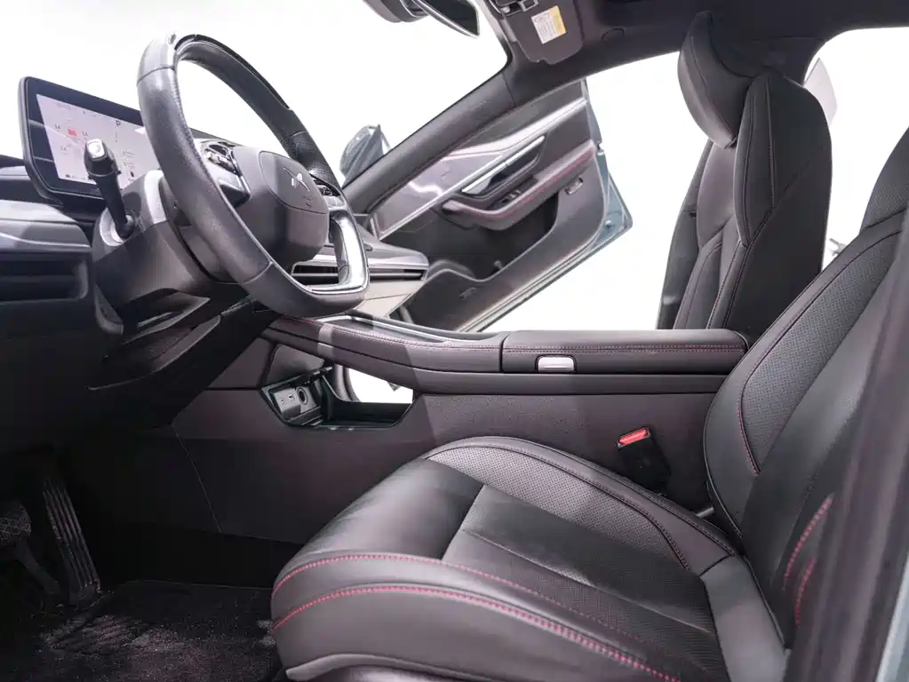 Xpeng P7 2023 P7i 610 Pengyi Performance Edition купить на сайте DeffCars
