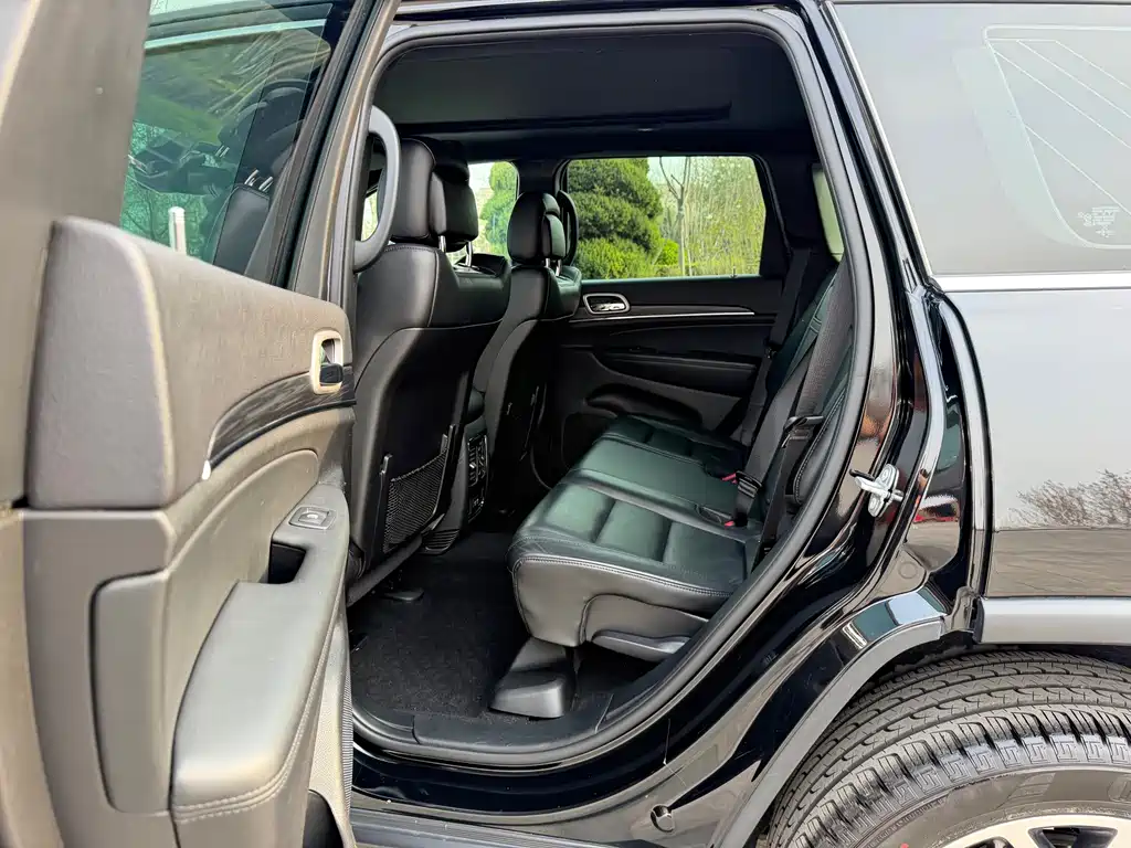 Grand Cherokee imported 2020 3.6L Elite Navigation Edition купить на сайте DeffCars