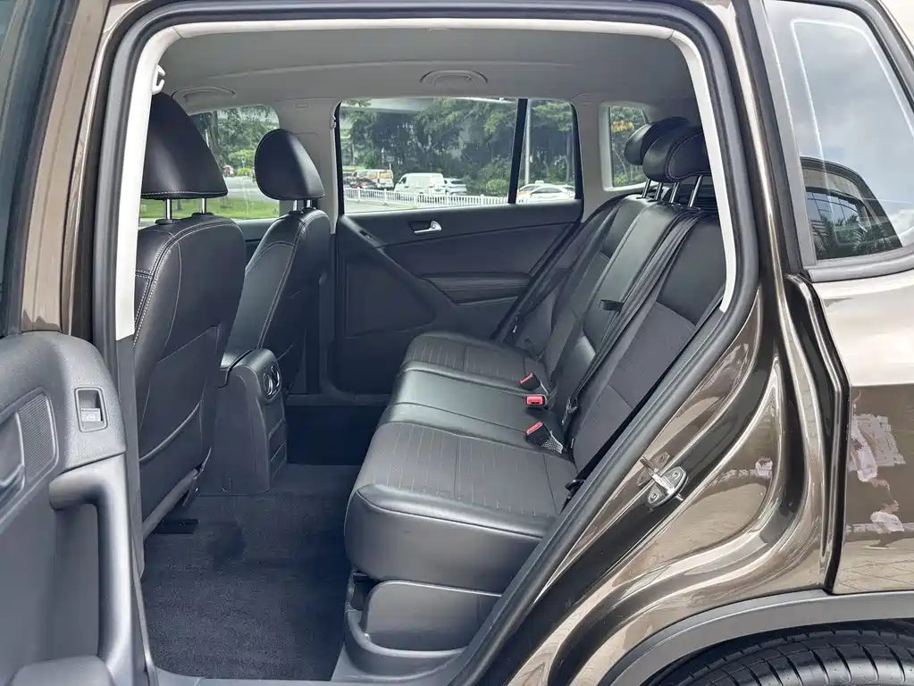 Tiguan 2016 280TSI automatic 2WD Silk Road Style Edition купить на сайте DeffCars