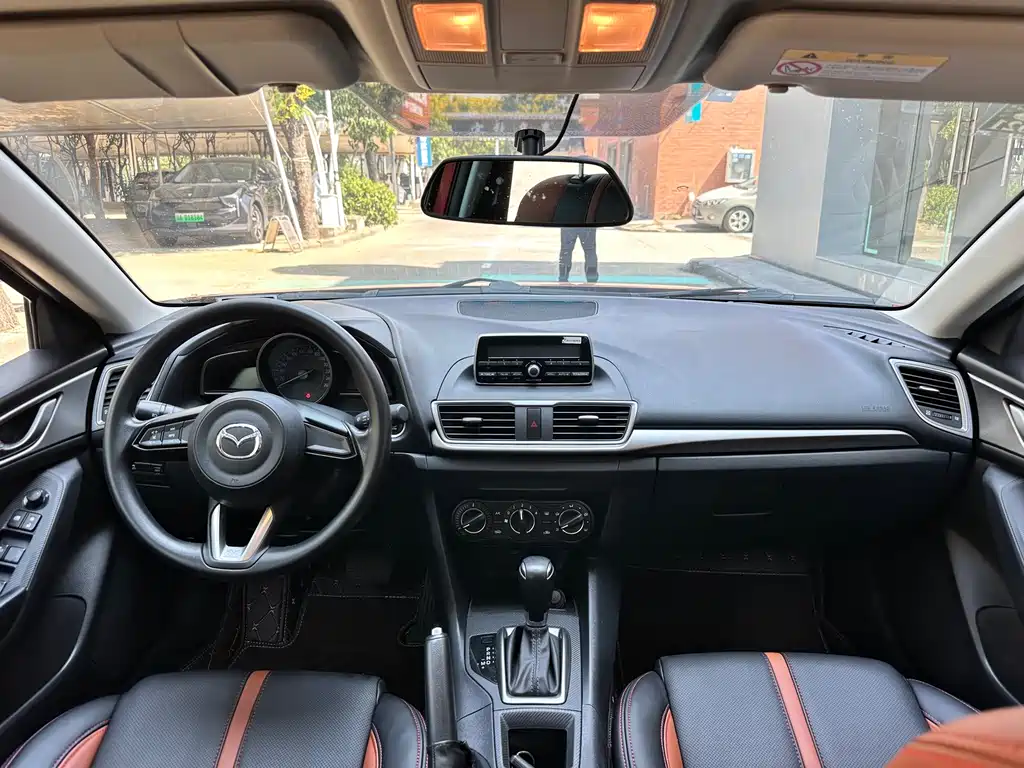 Mazda3 Angkesela 2017 Hatchback 1.5L Automatic Comfort Type National V купить на сайте DeffCars