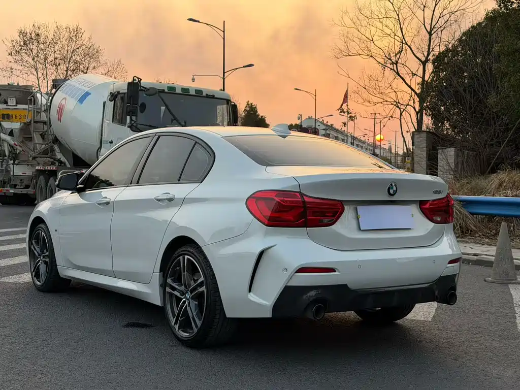 BMW 1 Series 2021 facelift 125i M Sports Night Edition купить на сайте DeffCars
