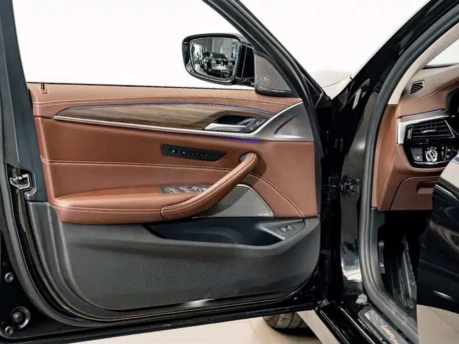 BMW 5 Series 2020 530Li Exclusive Luxury Package купить на сайте DeffCars