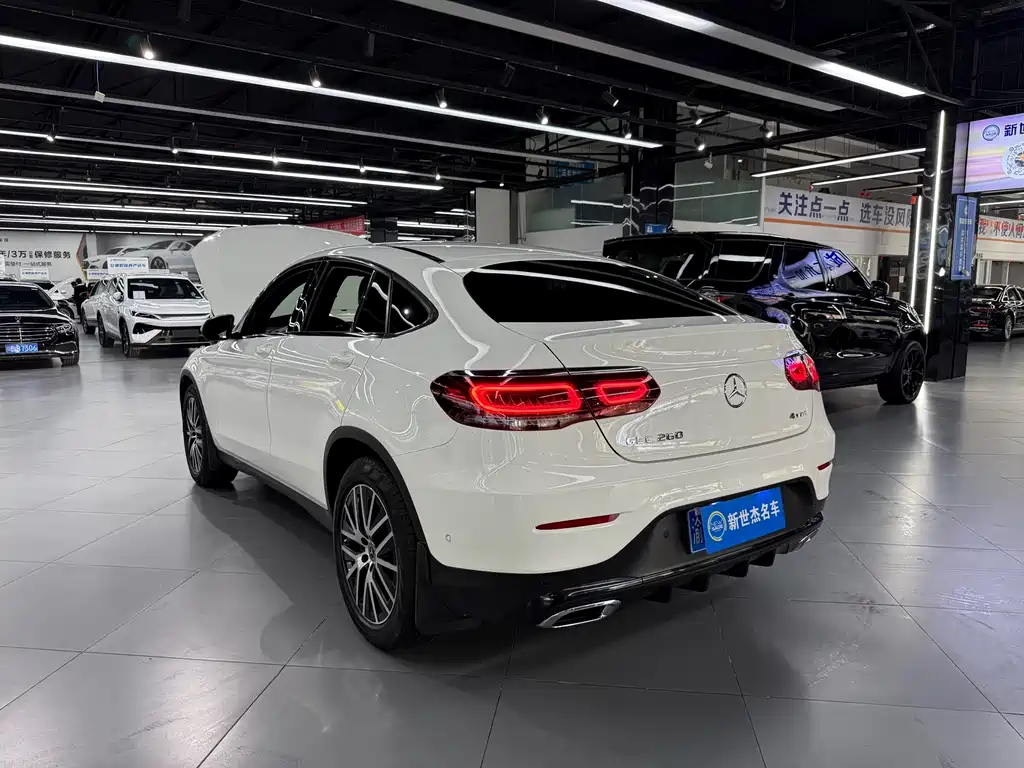 Mercedes-Benz GLC Coupe 2021 GLC 260 4MATIC Coupe SUV купить на сайте DeffCars