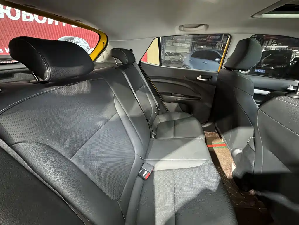 Yipao 2021 1.4L CVT Fun Sunroof Model купить на сайте DeffCars