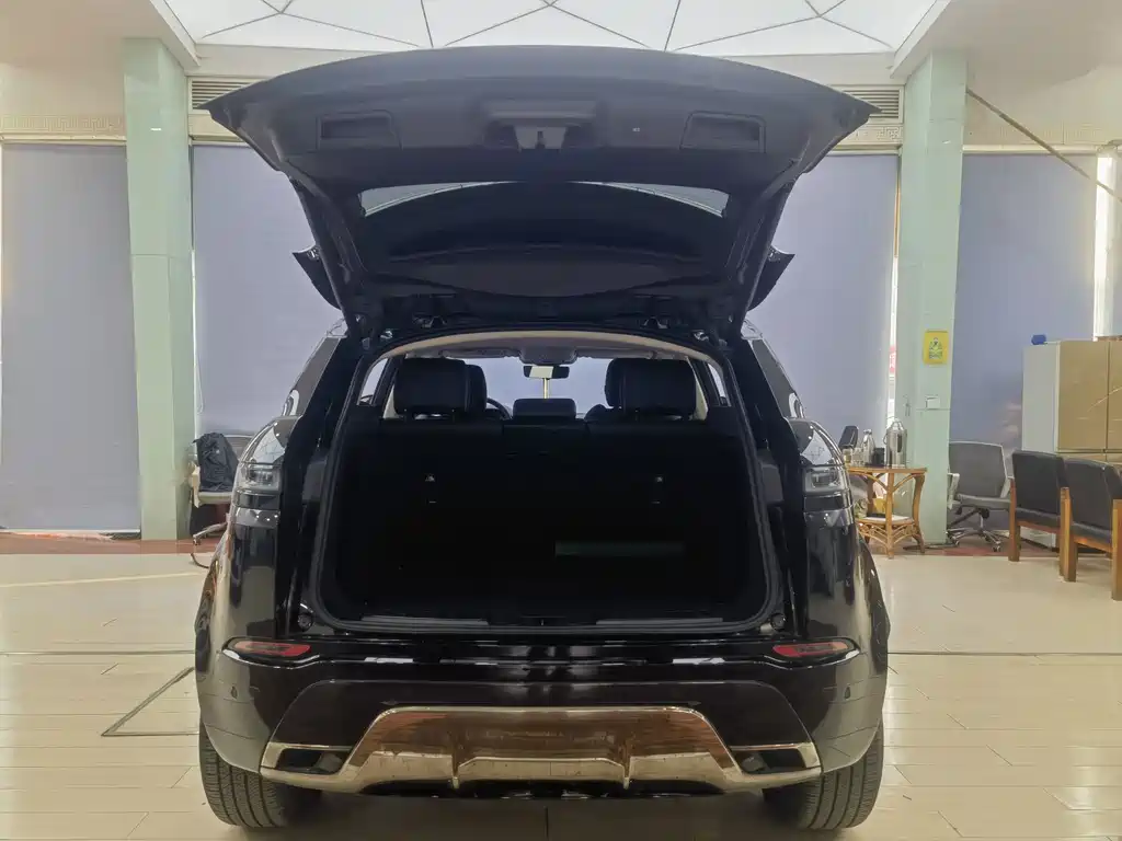 Range Rover Evoque 2023 Evoque L 249PS Deluxe Edition купить на сайте DeffCars