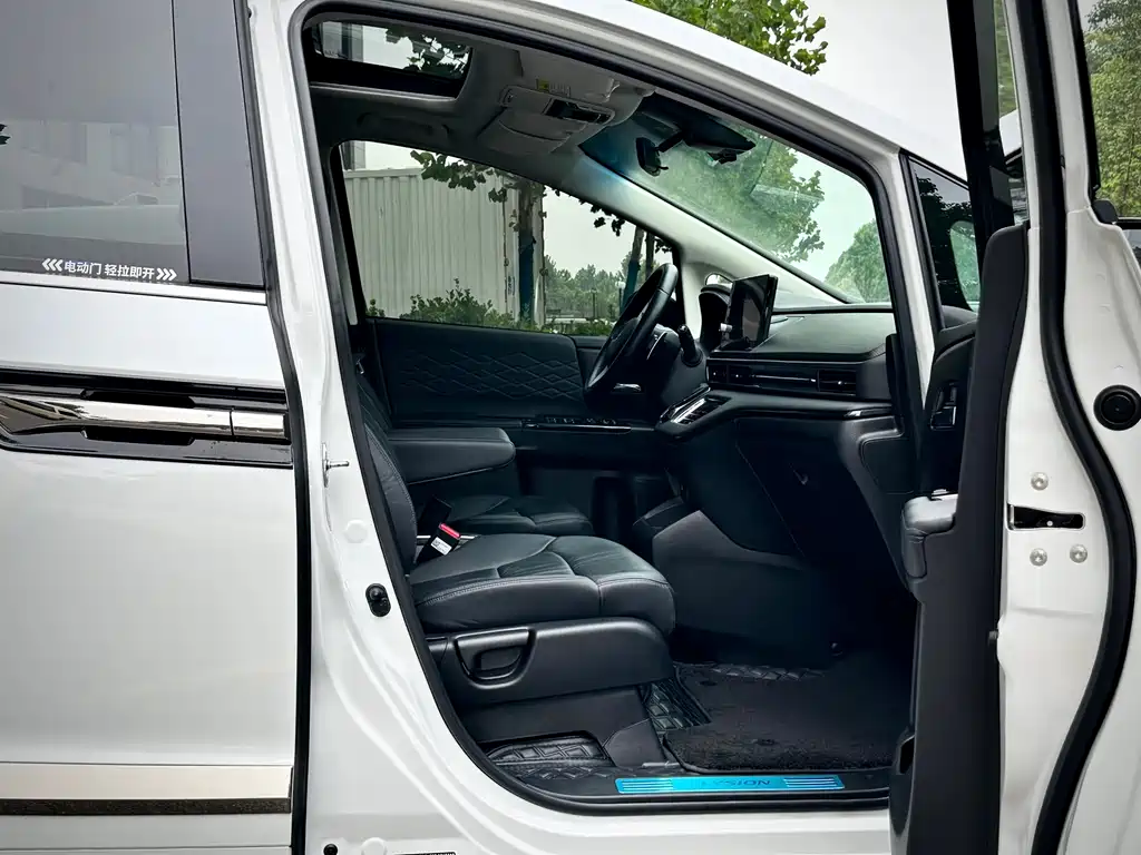 Alison 2022 2.0L e:HEV Extreme Edition купить на сайте DeffCars