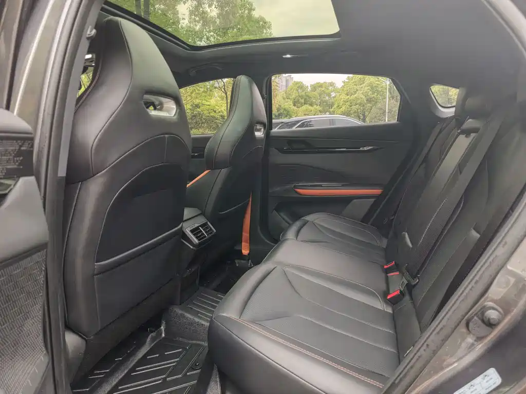 Changan UNI-V 2023 1.5T premium model купить на сайте DeffCars