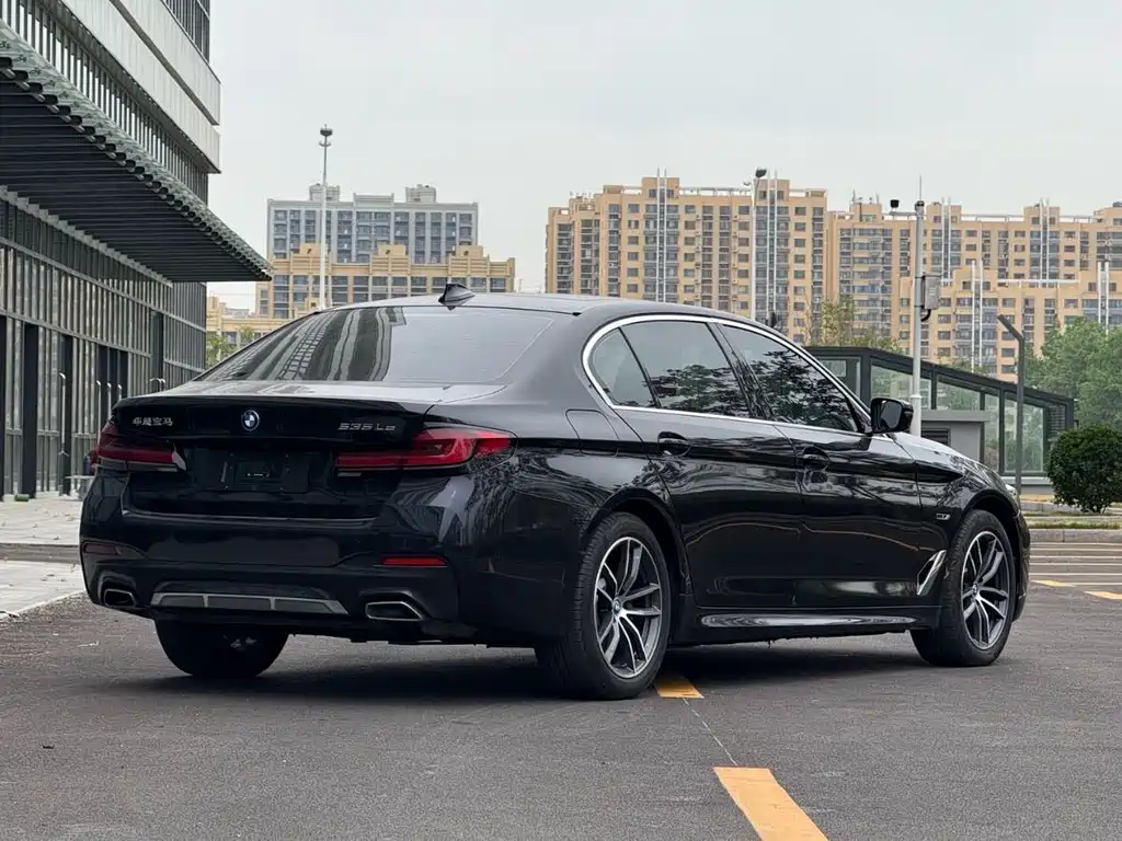 BMW 5 Series New Energy 2022 Model 2 535Le M Sports Package купить на сайте DeffCars