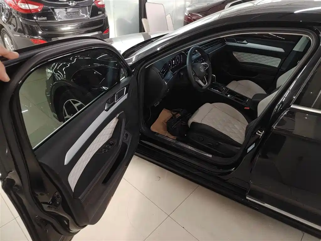 Magotan 2023 2 million commemorative edition 330TSI DSG luxury model купить на сайте DeffCars