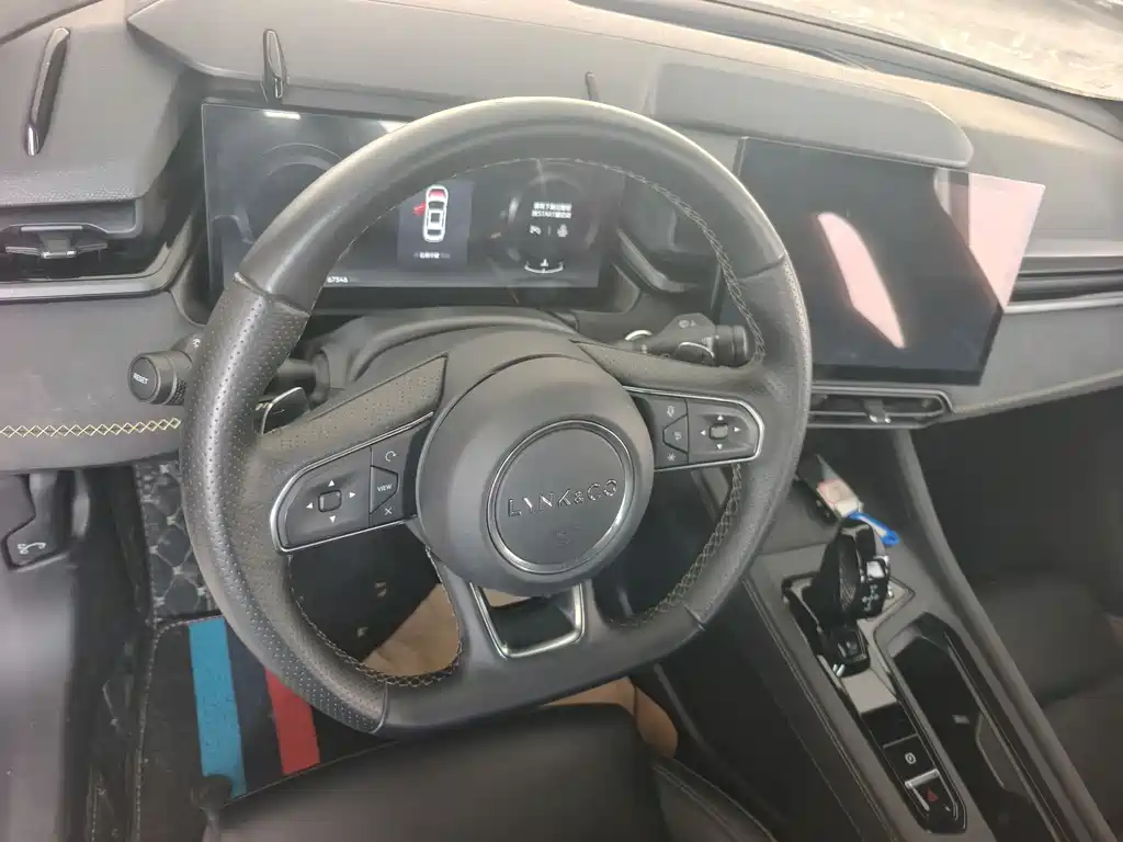 Lynk & Co 03 2023 1.5TD DCT Plus купить на сайте DeffCars