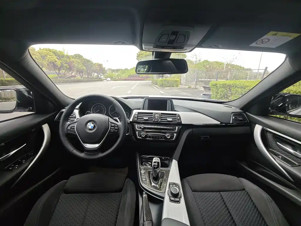 BMW 3 Series 2017 320i M Sports купить на сайте DeffCars