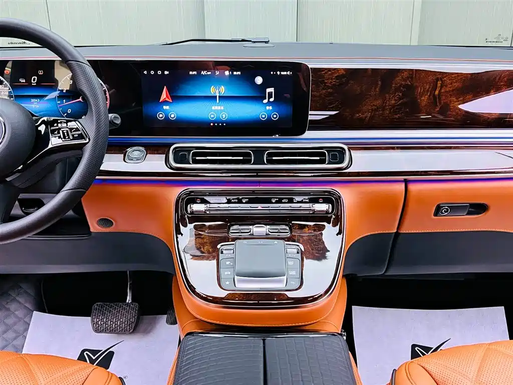 Vito 2024 2.0T Business Edition 7 seats купить на сайте DeffCars