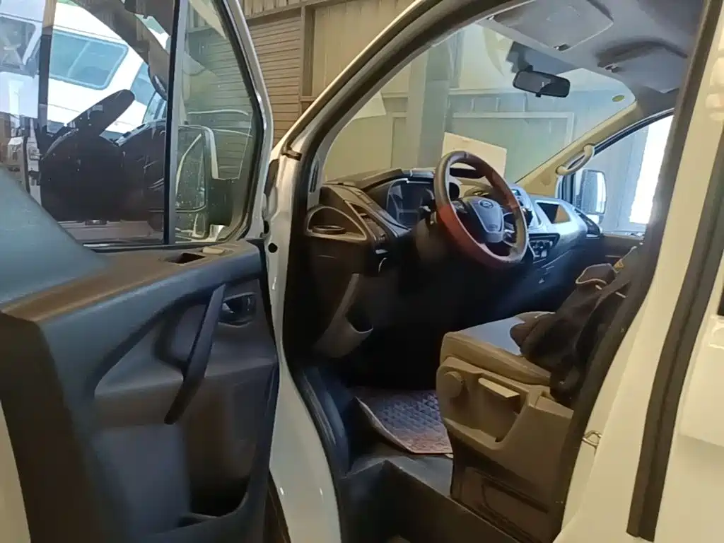 Transit 2019 2.0T Diesel Business Travel Type Center Axle Center Top 9 Seats National VI купить на сайте DeffCars