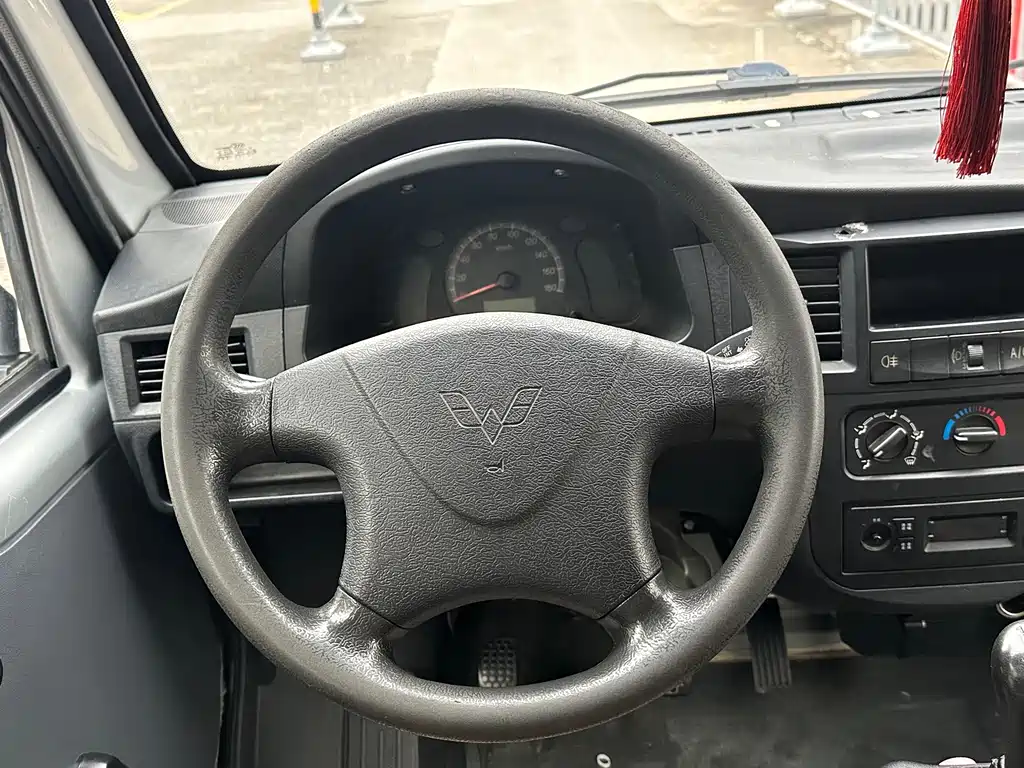 Wuling Zhiguang 2019 1.2L S Practical Model купить на сайте DeffCars