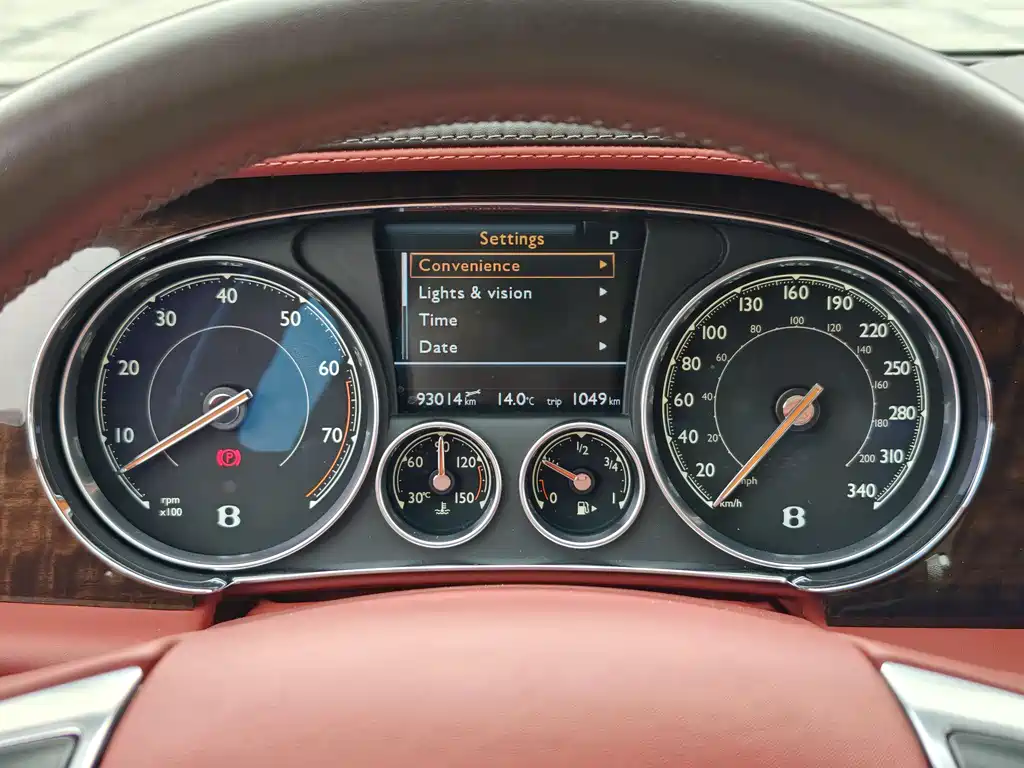 Flying Spur 2017 4.0T V8 Standard Edition купить на сайте DeffCars