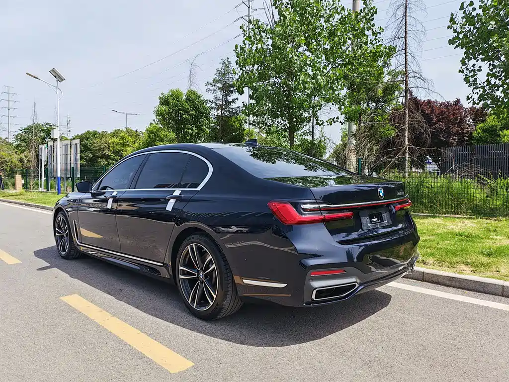 BMW 7 Series 2021 730Li M Sports Package купить на сайте DeffCars