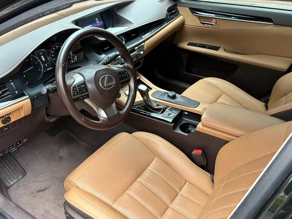 Lexus ES 2015 200 Elite Edition купить на сайте DeffCars