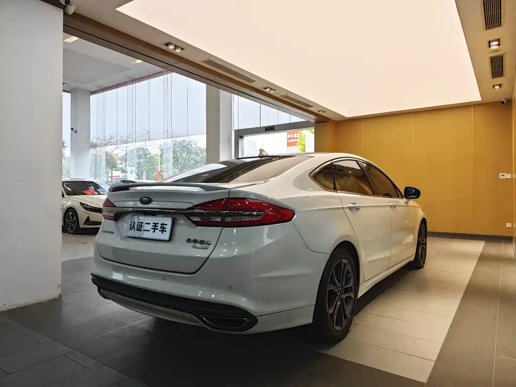 Mondeo 2018 EcoBoost 180 Cognac Special Edition купить на сайте DeffCars