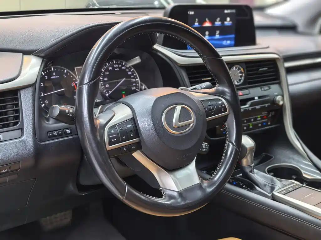 Lexus RX 2020 facelift 300 two-wheel drive elite version купить на сайте DeffCars