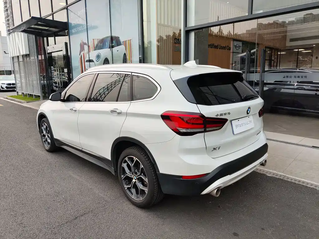 BMW X1 2022 sDrive25Li Leading Model купить на сайте DeffCars