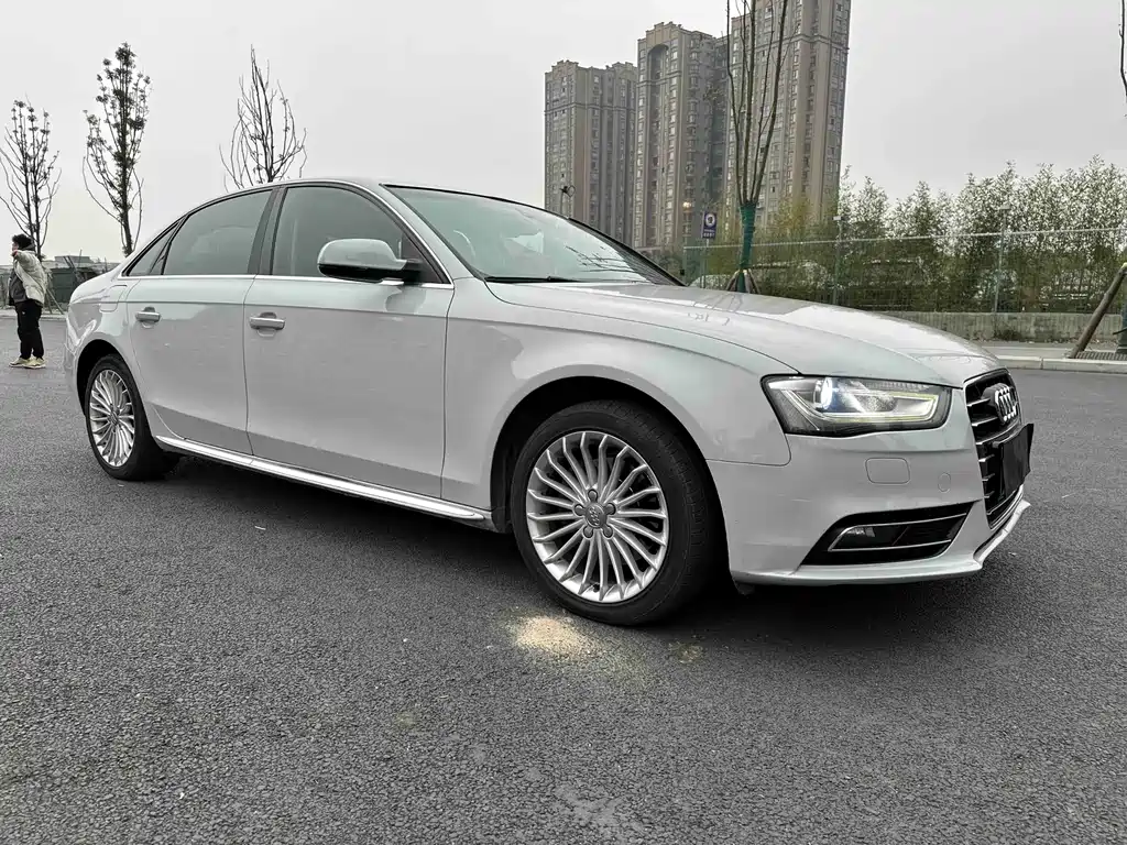 Audi A4L 2016 35 TFSI Collector's Edition S line Comfort купить на сайте DeffCars