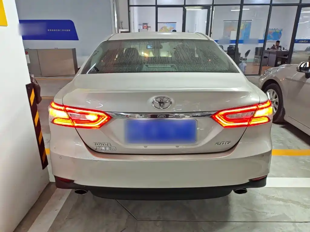 Camry 2018 2.0G Deluxe Edition купить на сайте DeffCars