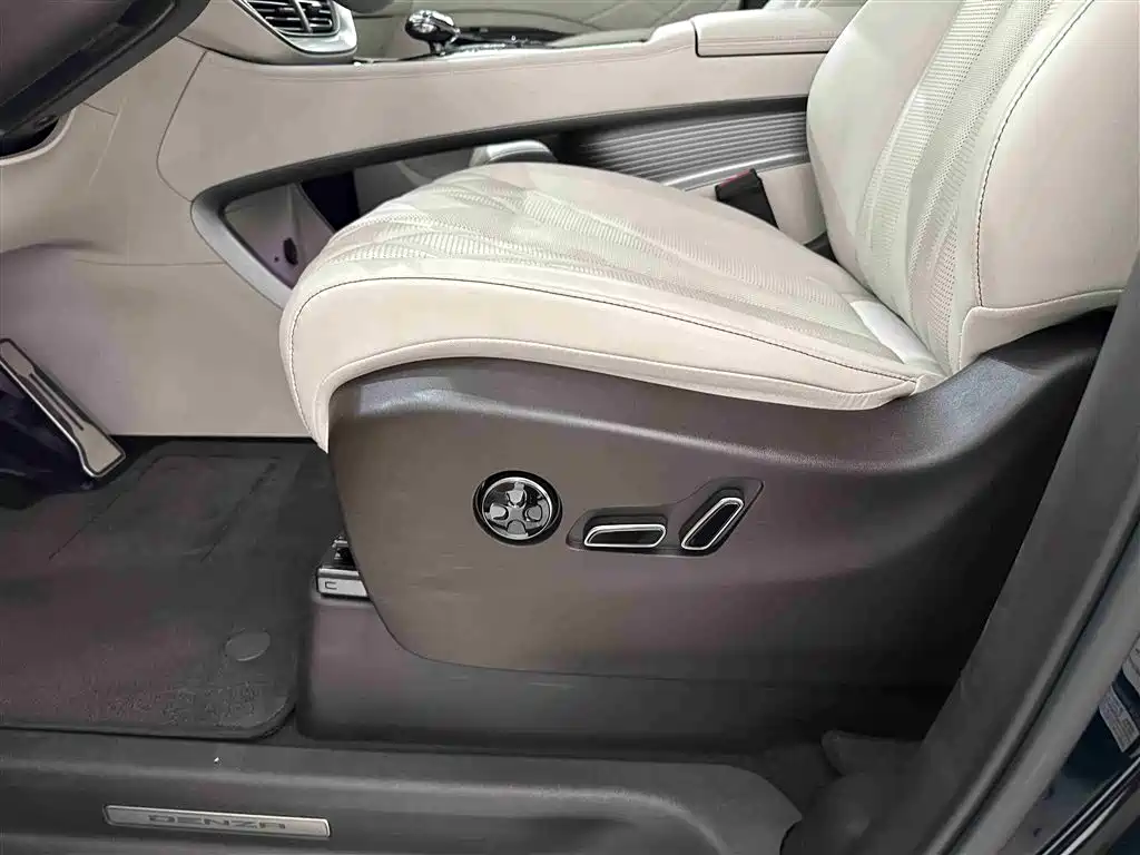 Denza D9 2025 DM-i smart driving version 1020 four-wheel drive flagship model купить на сайте DeffCars