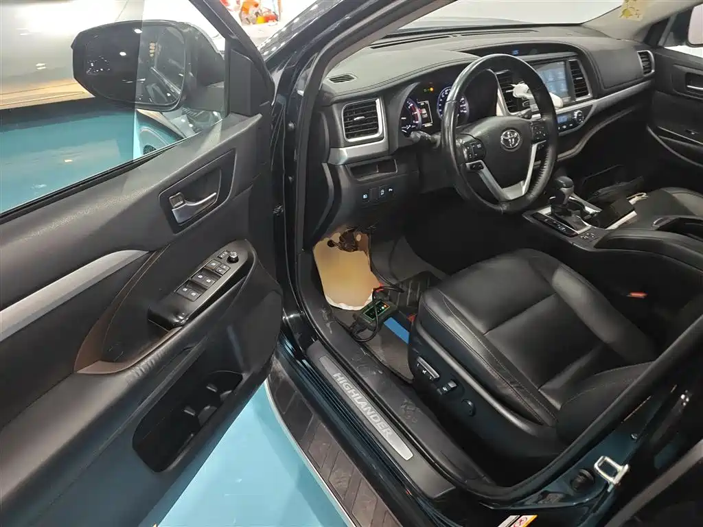 Highlander 2018 2.0T four-wheel drive luxury version, 7 seats, National VI купить на сайте DeffCars
