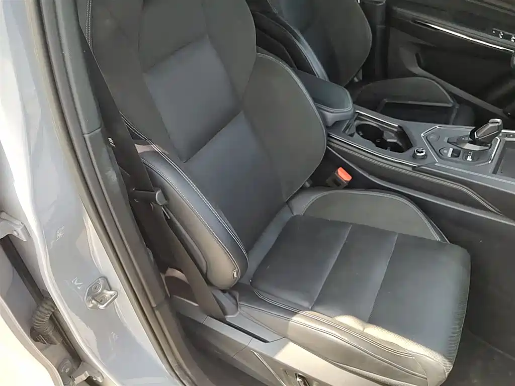 Lynk & Co 01 2023 1.5TD EM-F PM купить на сайте DeffCars