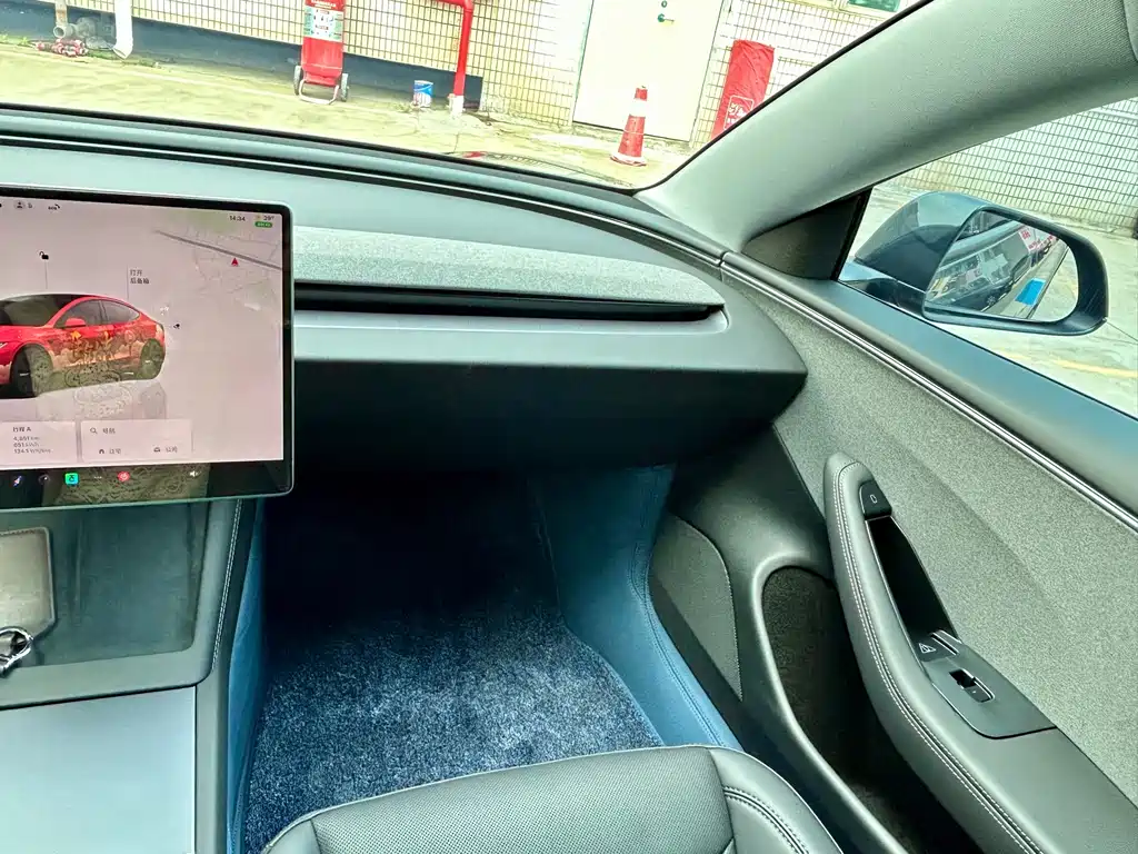 Model 3 2025 facelift rear-wheel drive version купить на сайте DeffCars