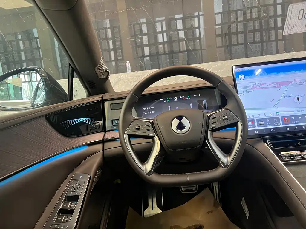 Denza Z9 2024 1100km four-wheel drive Max version купить на сайте DeffCars