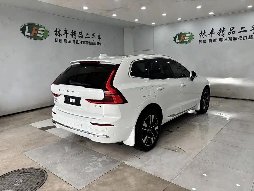 Volvo XC60 2026 B5 four-wheel drive Zhiyuan Sports Edition купить на сайте DeffCars