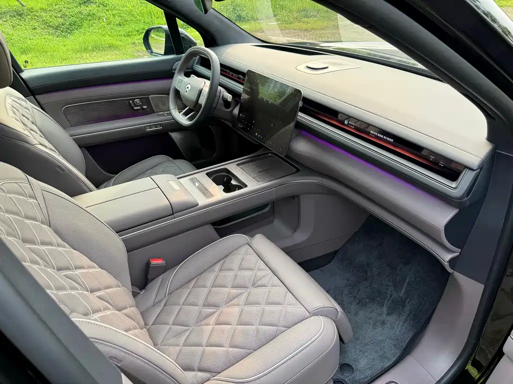 NIO ES8 2026 Six-seater Executive Deluxe Edition купить на сайте DeffCars