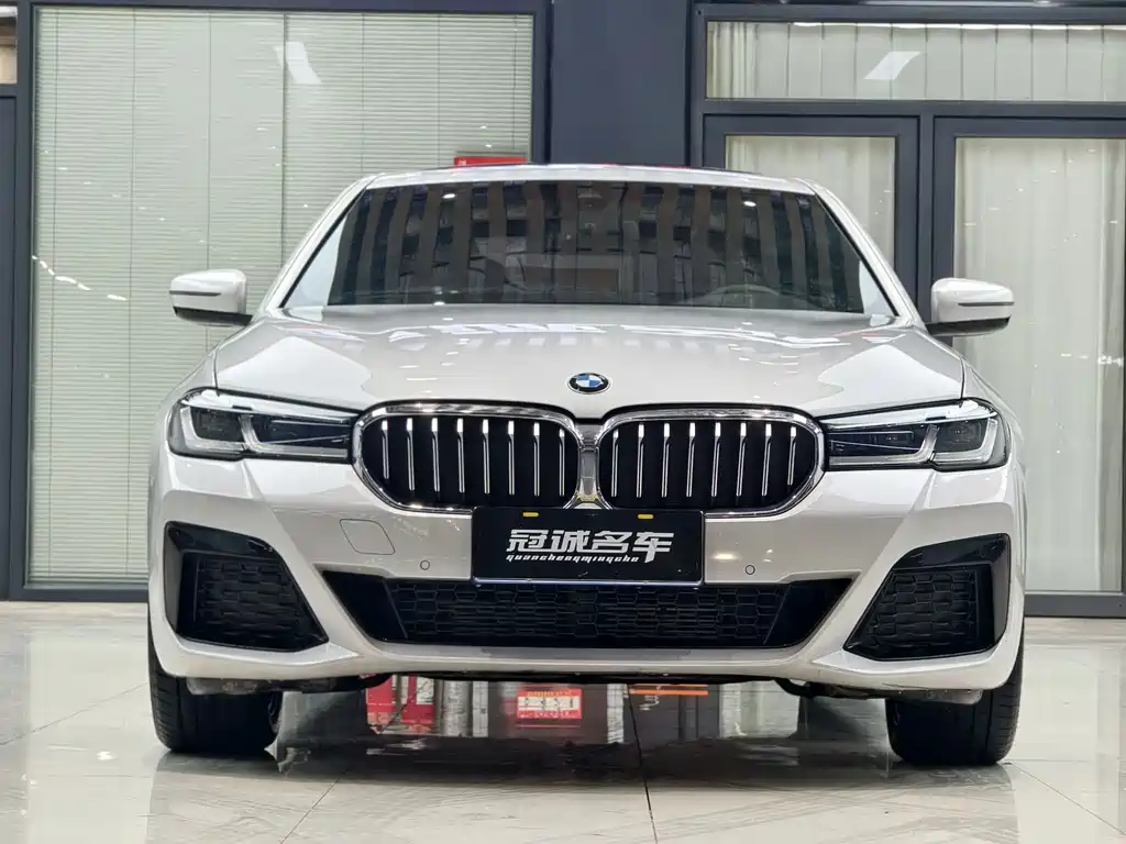 BMW 5 Series 2022 525Li M Sports Package купить на сайте DeffCars
