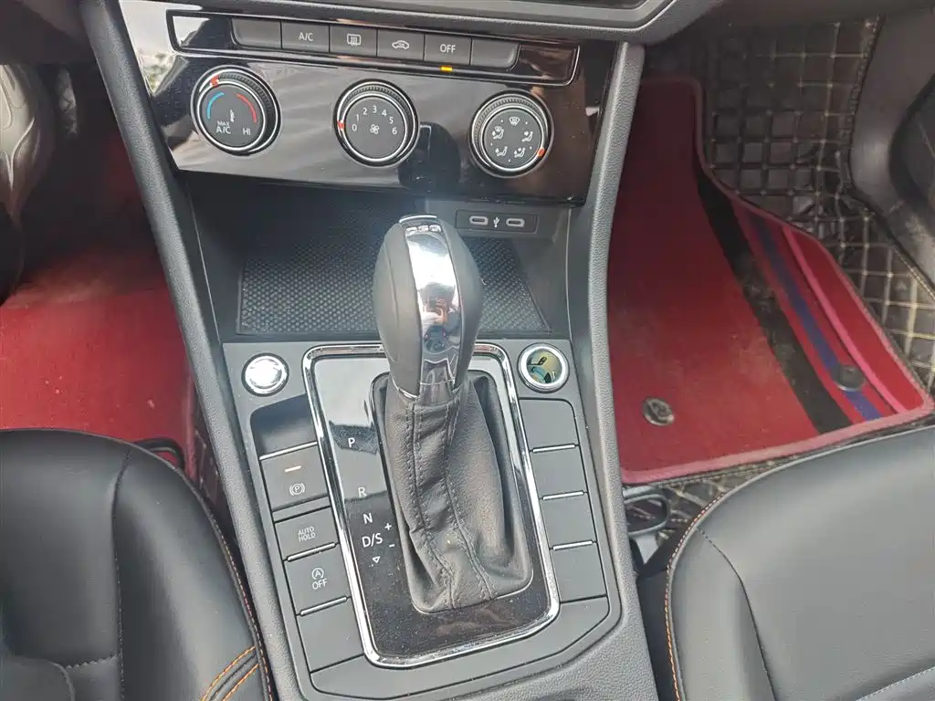 Bora 2025 200TSI DSG Yue Xing Navigation Edition купить на сайте DeffCars