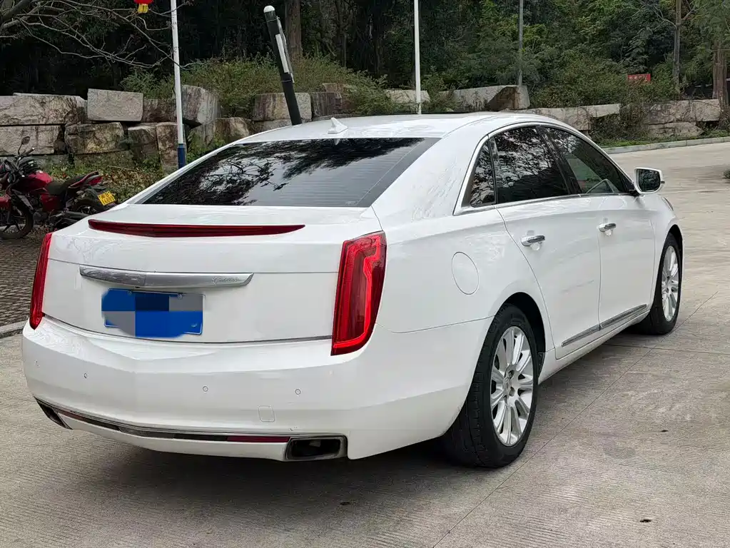 Cadillac XTS 2014 28T Comfort Model купить на сайте DeffCars