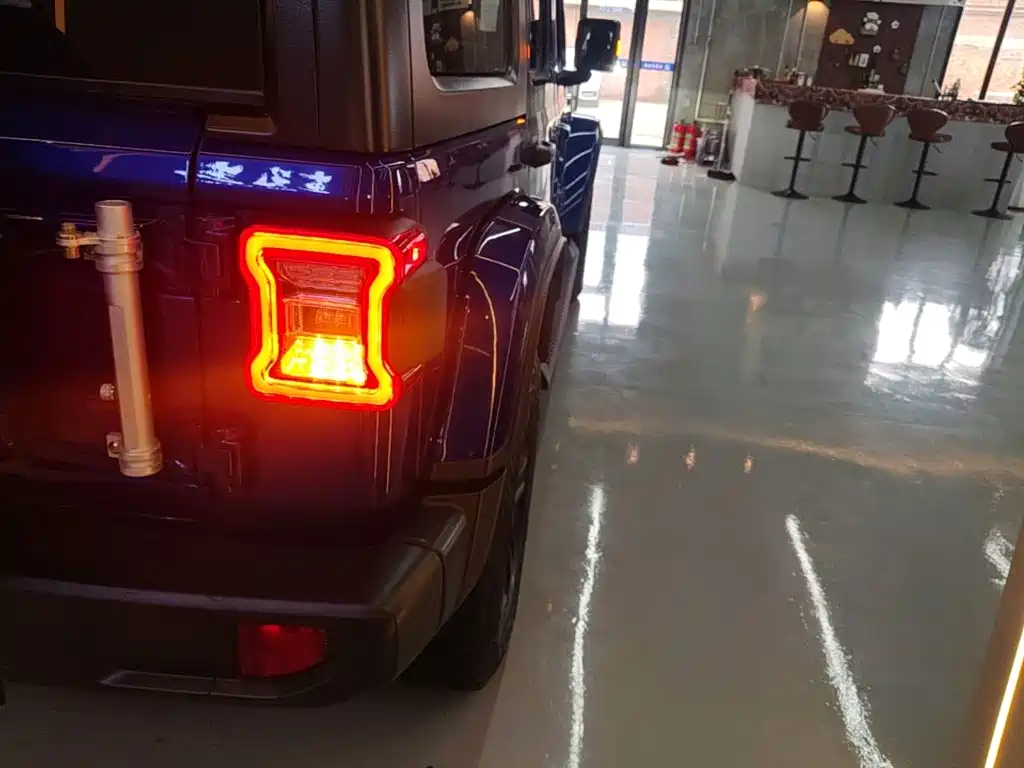 Wrangler 2018 2.0T Sahara four-door version купить на сайте DeffCars