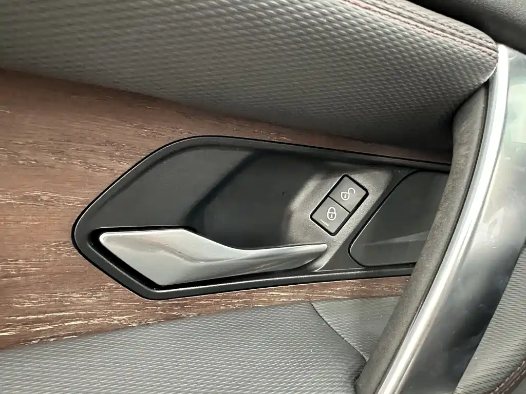 Discovery Sport 2020 249PS R-Dynamic Performance Edition купить на сайте DeffCars