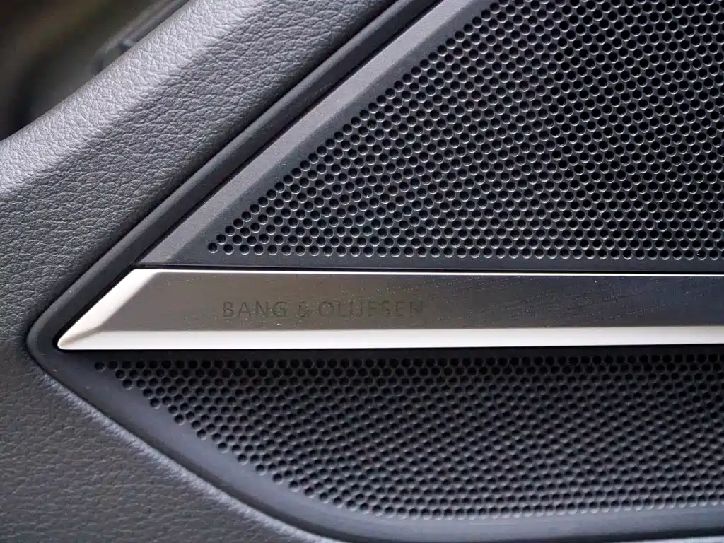 Audi A8 2025 A8L 55 TFSI quattro flagship model купить на сайте DeffCars