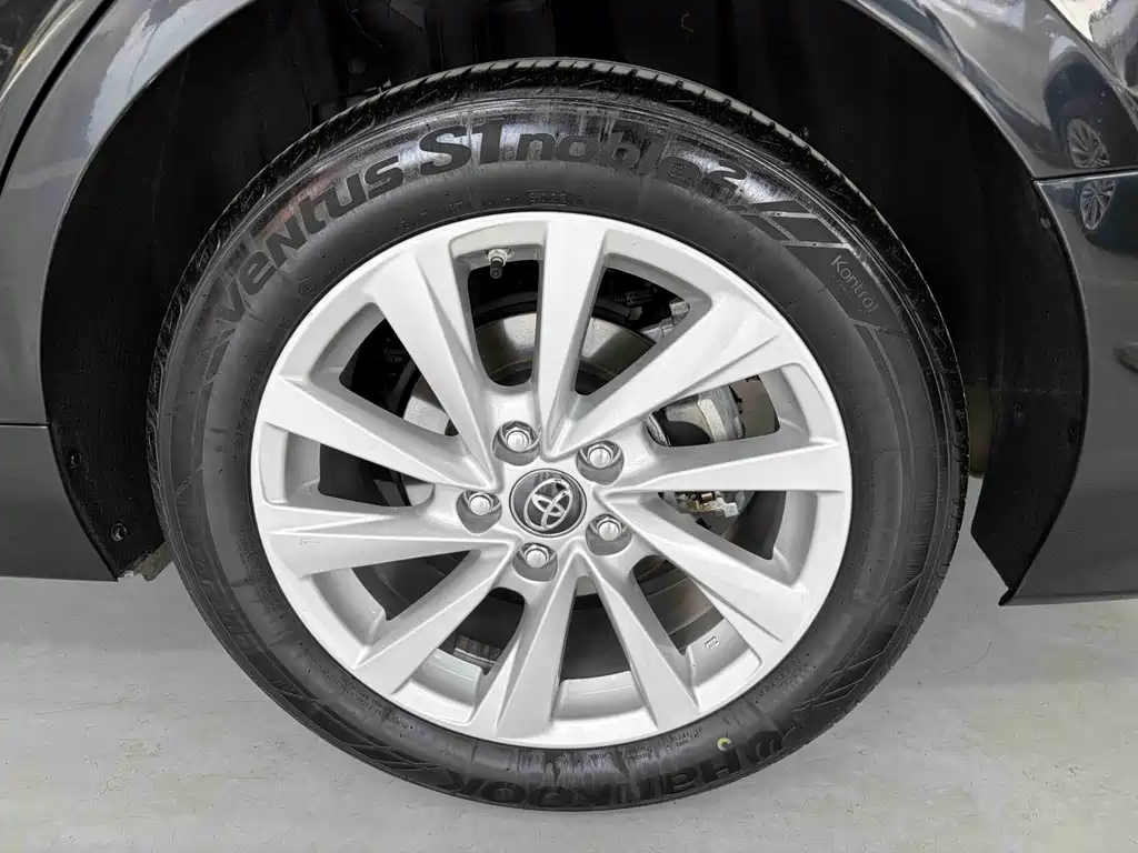 Camry 2022 2.0GVP Leading Edition купить на сайте DeffCars