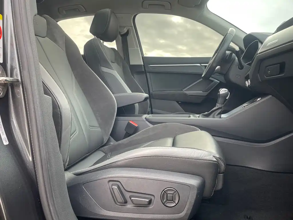 Audi Q3 Sportback 2021 40 TFSI Advanced Life Edition купить на сайте DeffCars