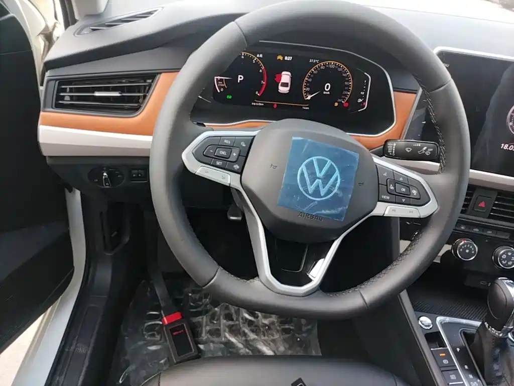 Bora 2025 model 200TSI DSG Yuexing PRO version купить на сайте DeffCars