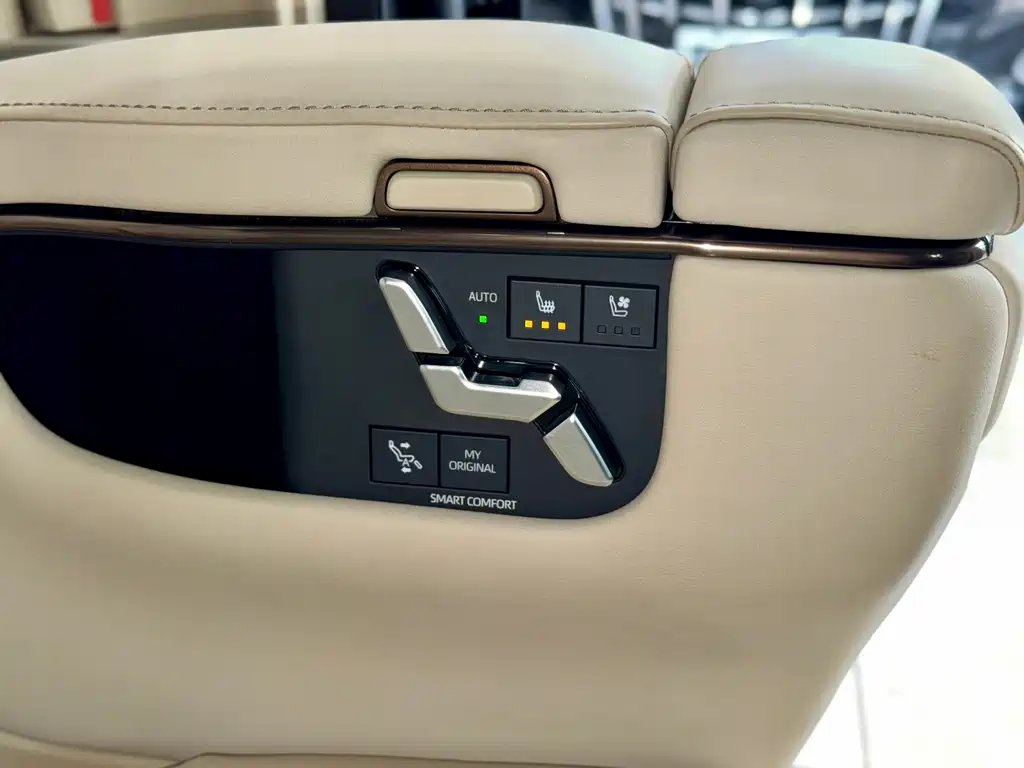 Wilfa 2024 Crown Dual Engine 2.5L Supreme Executive Edition купить на сайте DeffCars
