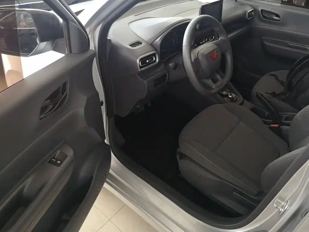 Wuling Hongguang New Energy 2025 Extended Range Hybrid 50KM Standard Type купить на сайте DeffCars