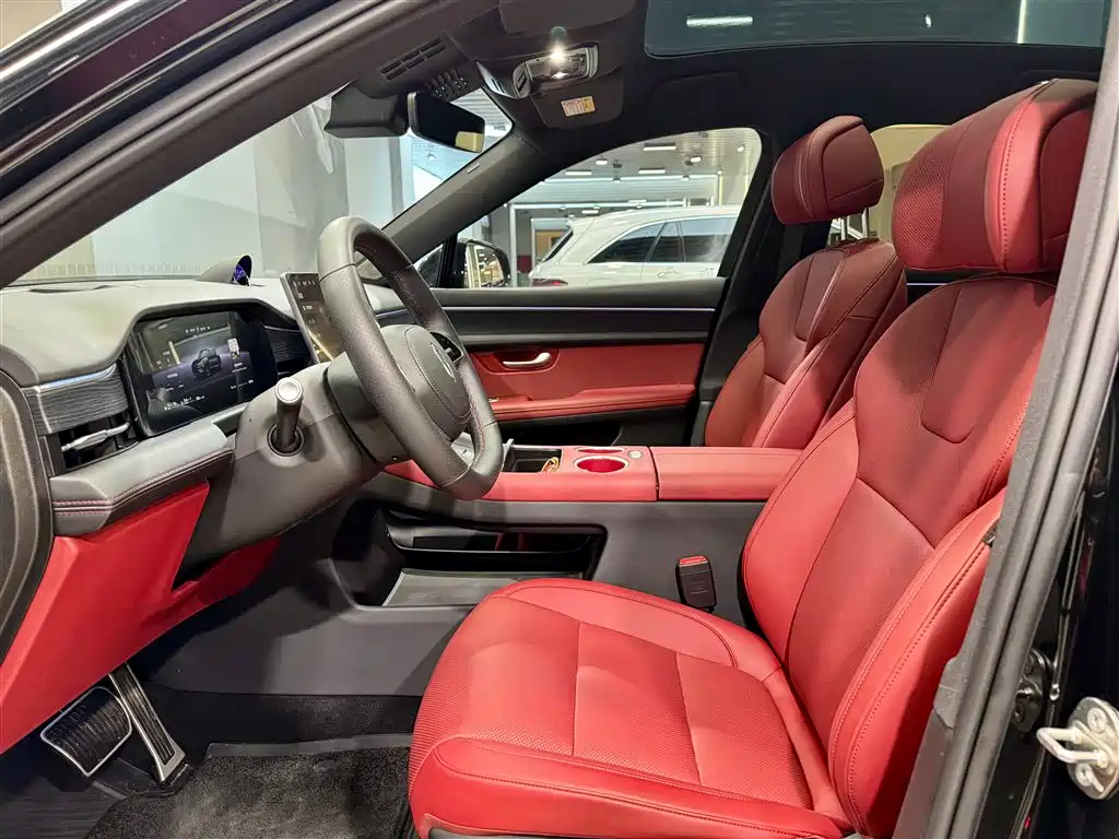 Wenjie M5 2025 extended range Ultra four-wheel drive version купить на сайте DeffCars