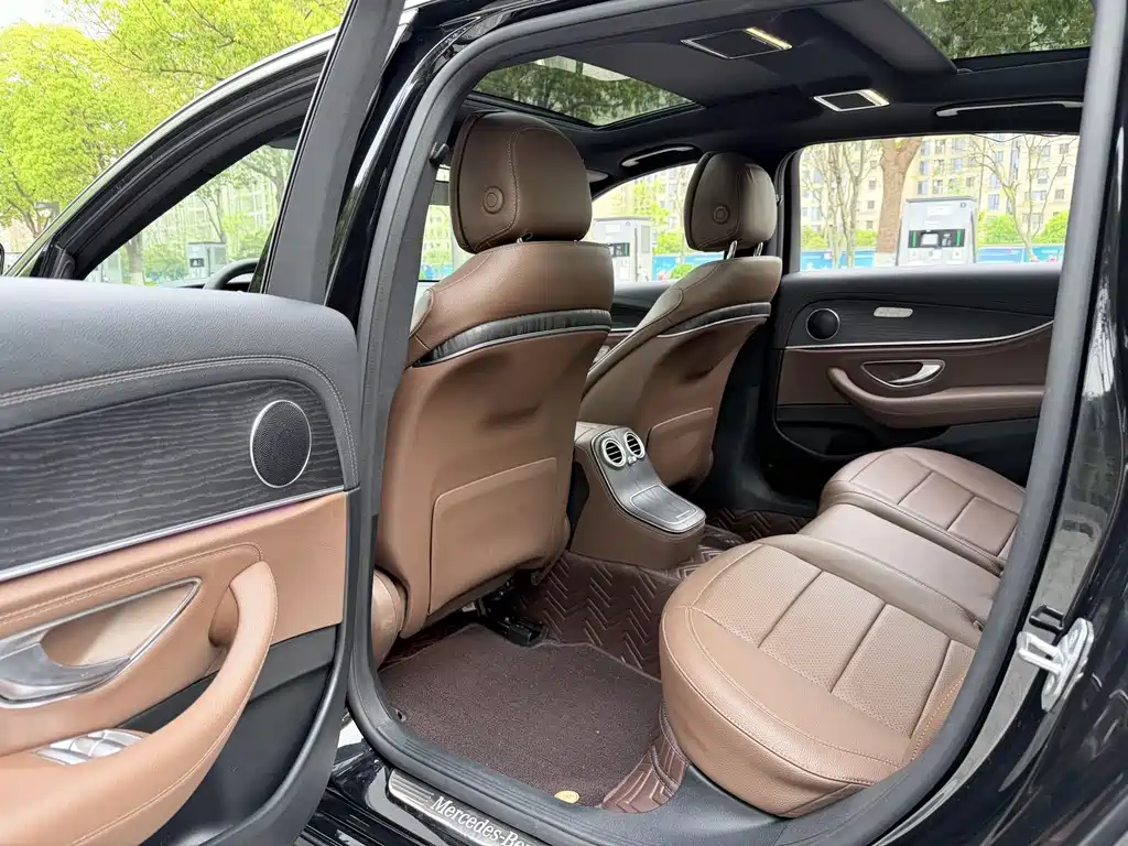 Mercedes-Benz E-Class 2022 E 260 L купить на сайте DeffCars