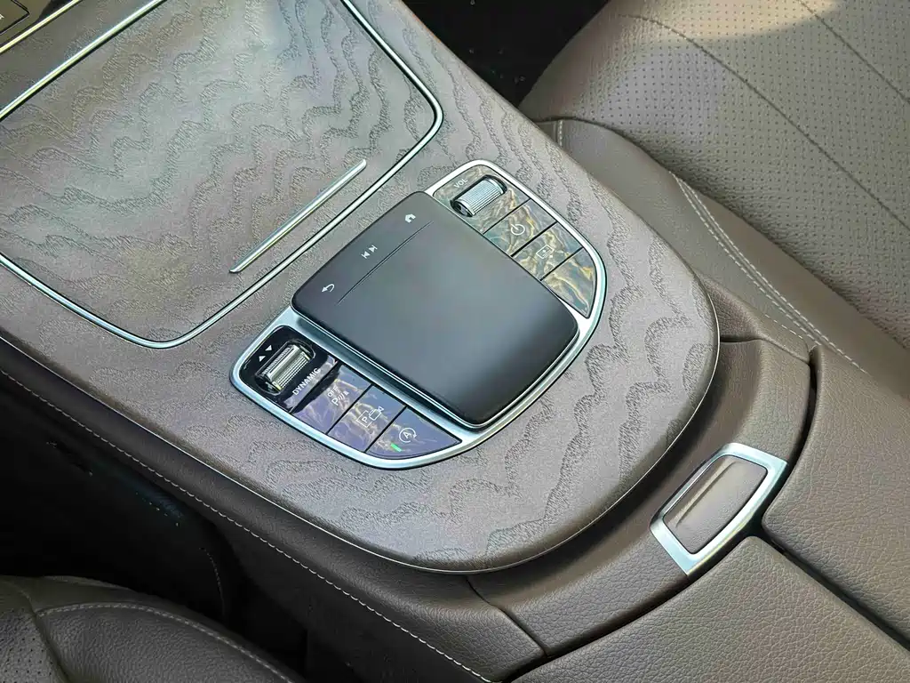 Mercedes-Benz E-Class 2022 E 300 L Luxury Model купить на сайте DeffCars