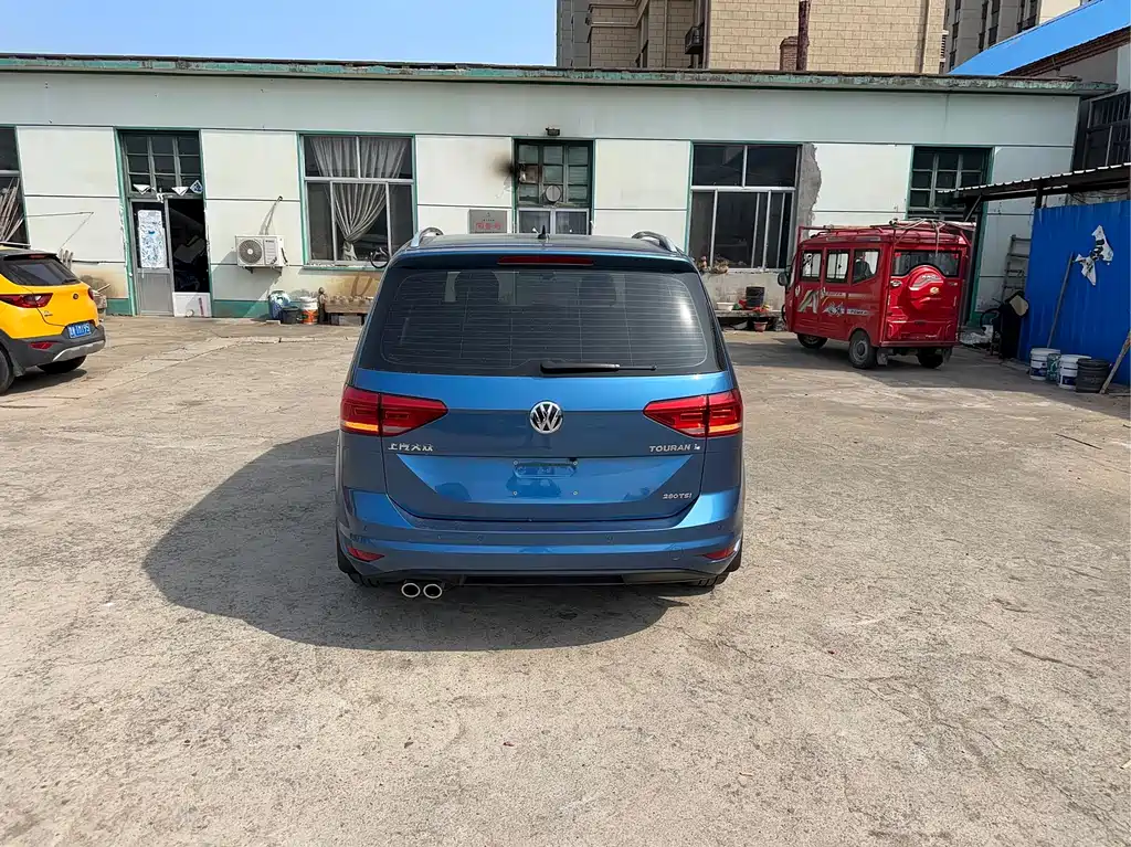 Touran 2021 Touran L 280TSI DSG Fashion Edition 7 seats купить на сайте DeffCars
