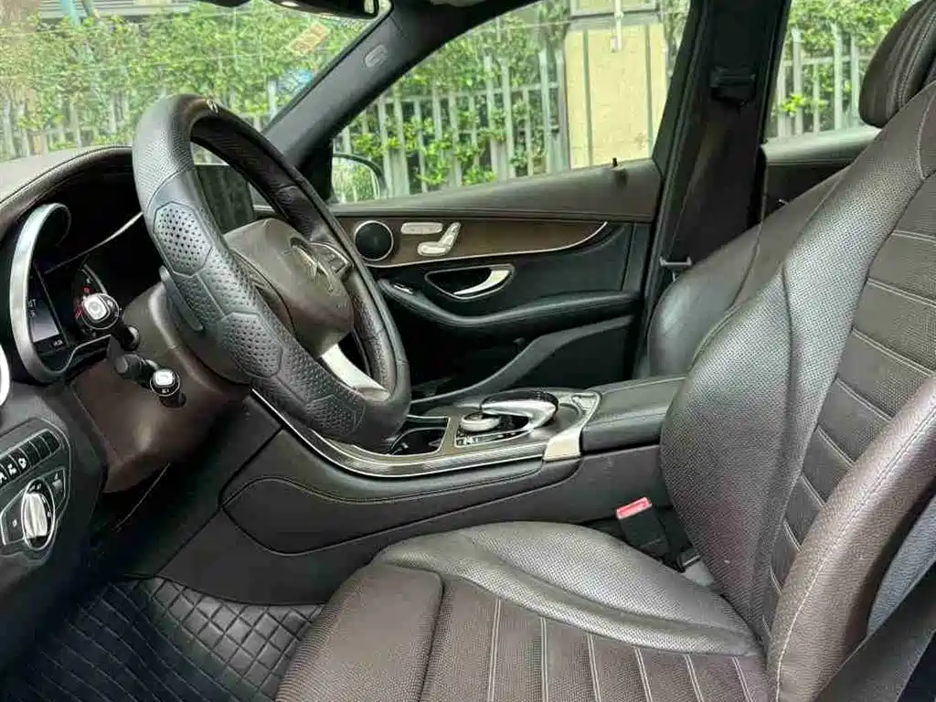 Mercedes-Benz GLC 2016 GLC 300 4MATIC luxury model купить на сайте DeffCars